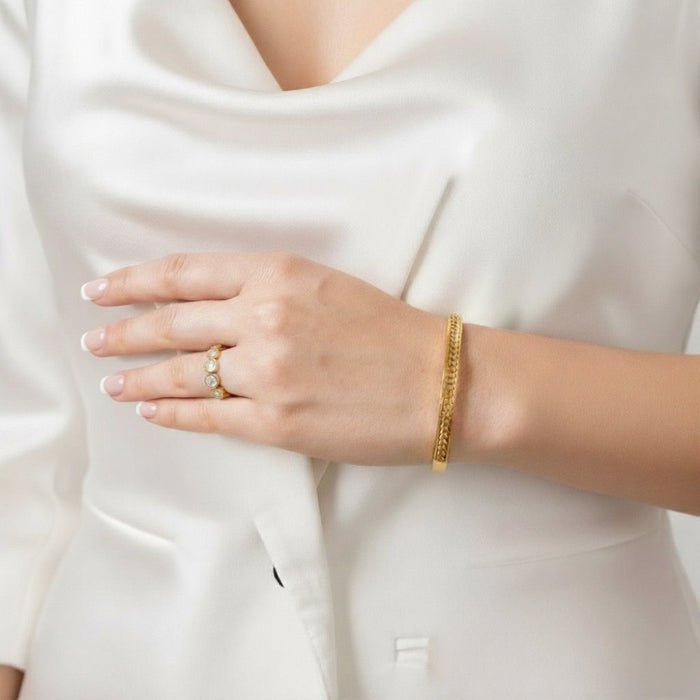 Saisha - Chain Detailed Bangle