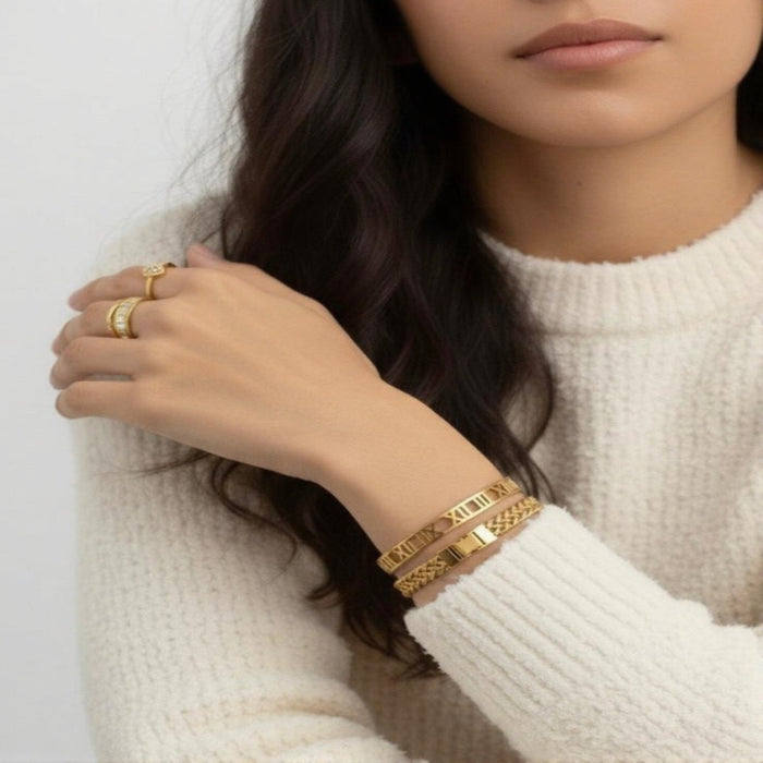 Roma - Sleek Roman Numerals Bracelet